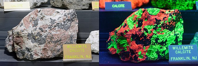 Willemite in natural and ultraviolet light.jpg